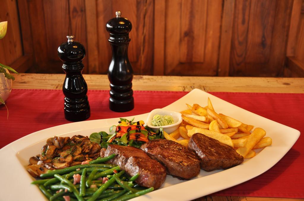 Steakhouse & Pension Crazy Horse Suhl Extérieur photo